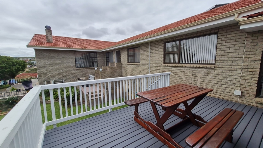 3 Bedroom Property for Sale in Dana Bay Western Cape